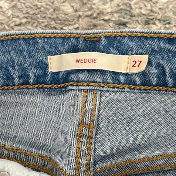 Levis Wedgie Straight Slim Jeans - Picture 4 of 5